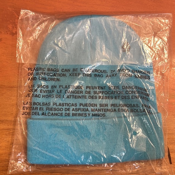 Supreme Shrek Beanie Turquoise Blue - Picture 3 of 3